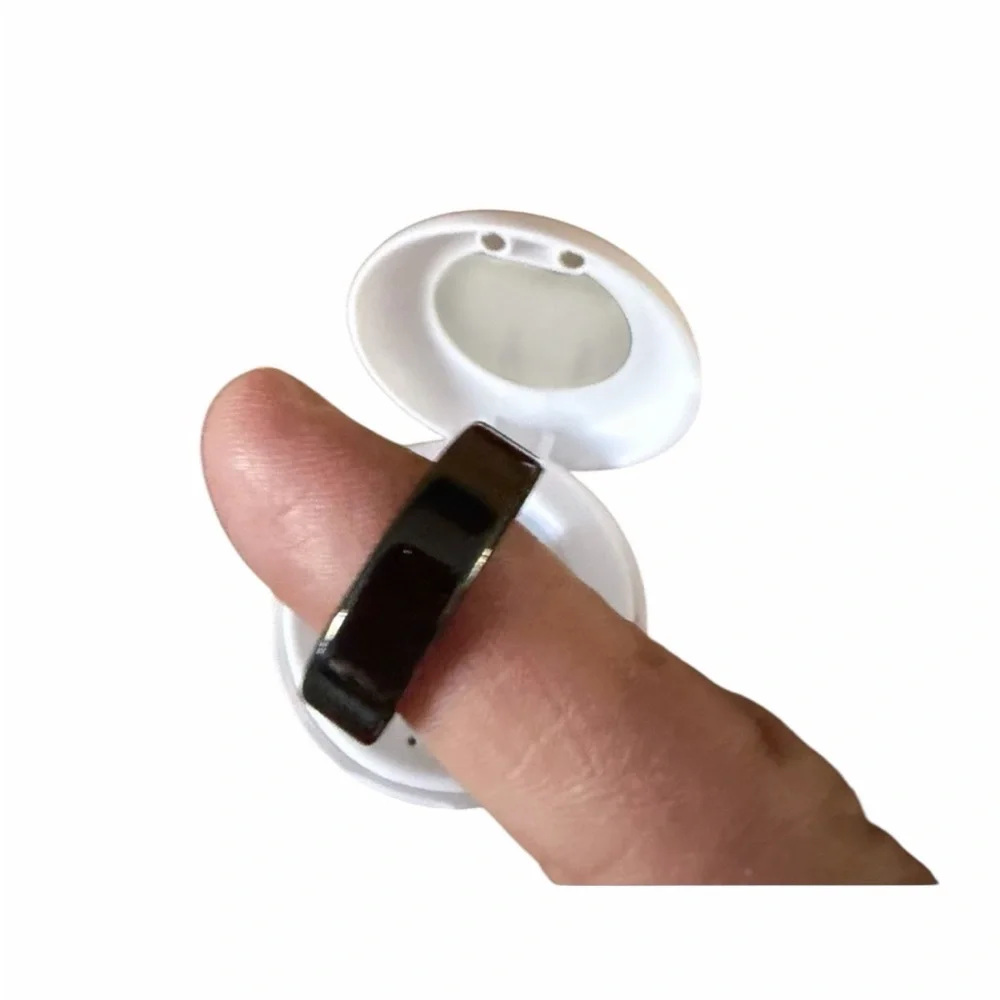 KGG Smart Ring. This is a wearable health and fitness tracker. Size 8 Black New